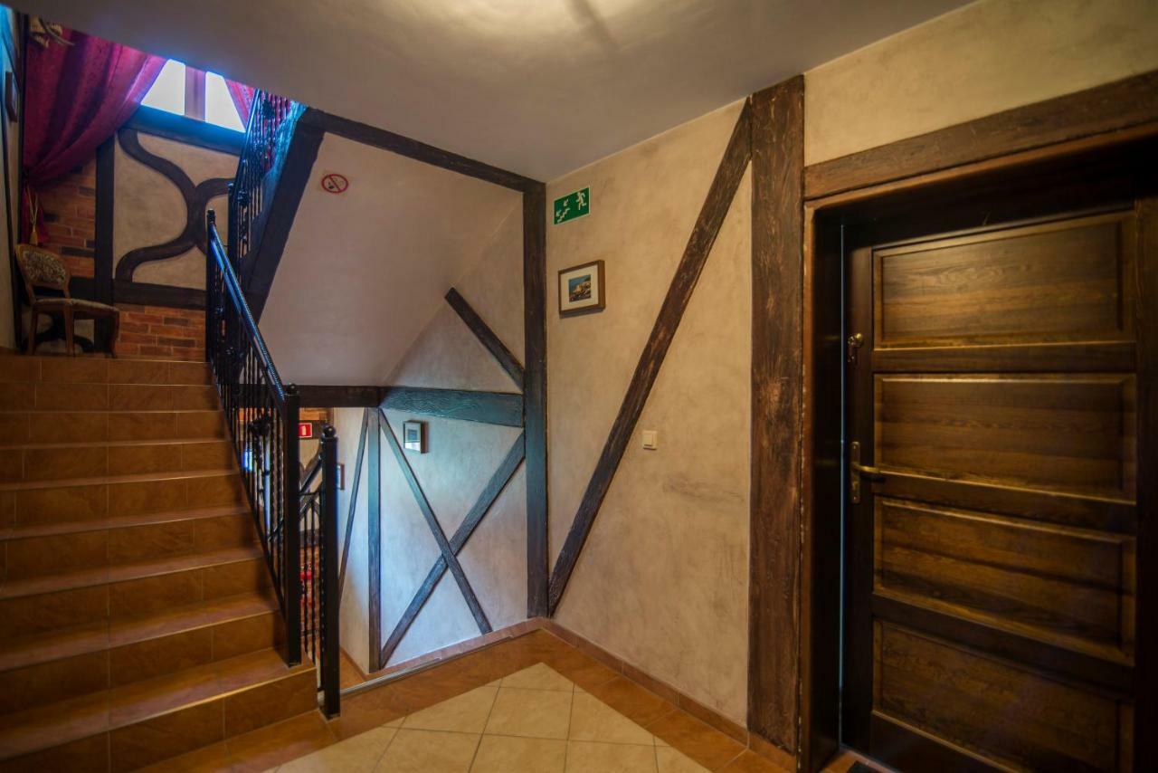 Pionow Rodzinne Apartamenty Urocza 10 Крыница-Морска Экстерьер фото