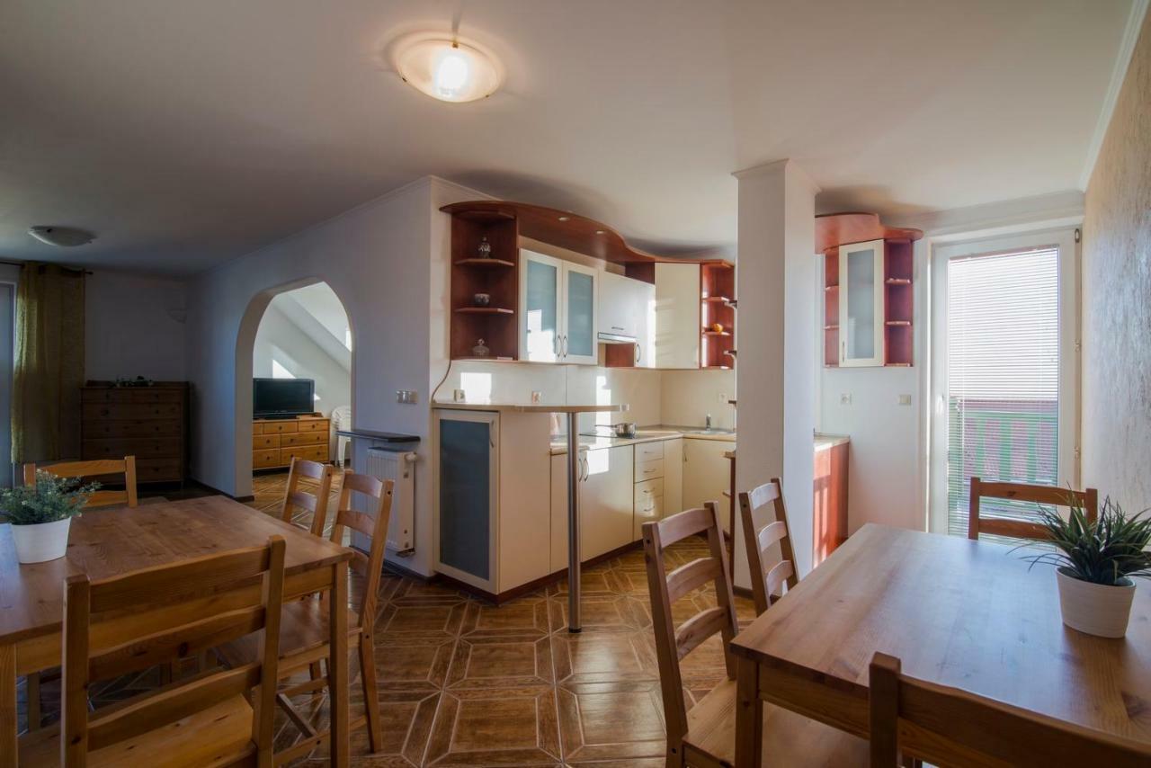 Pionow Rodzinne Apartamenty Urocza 10 Крыница-Морска Экстерьер фото