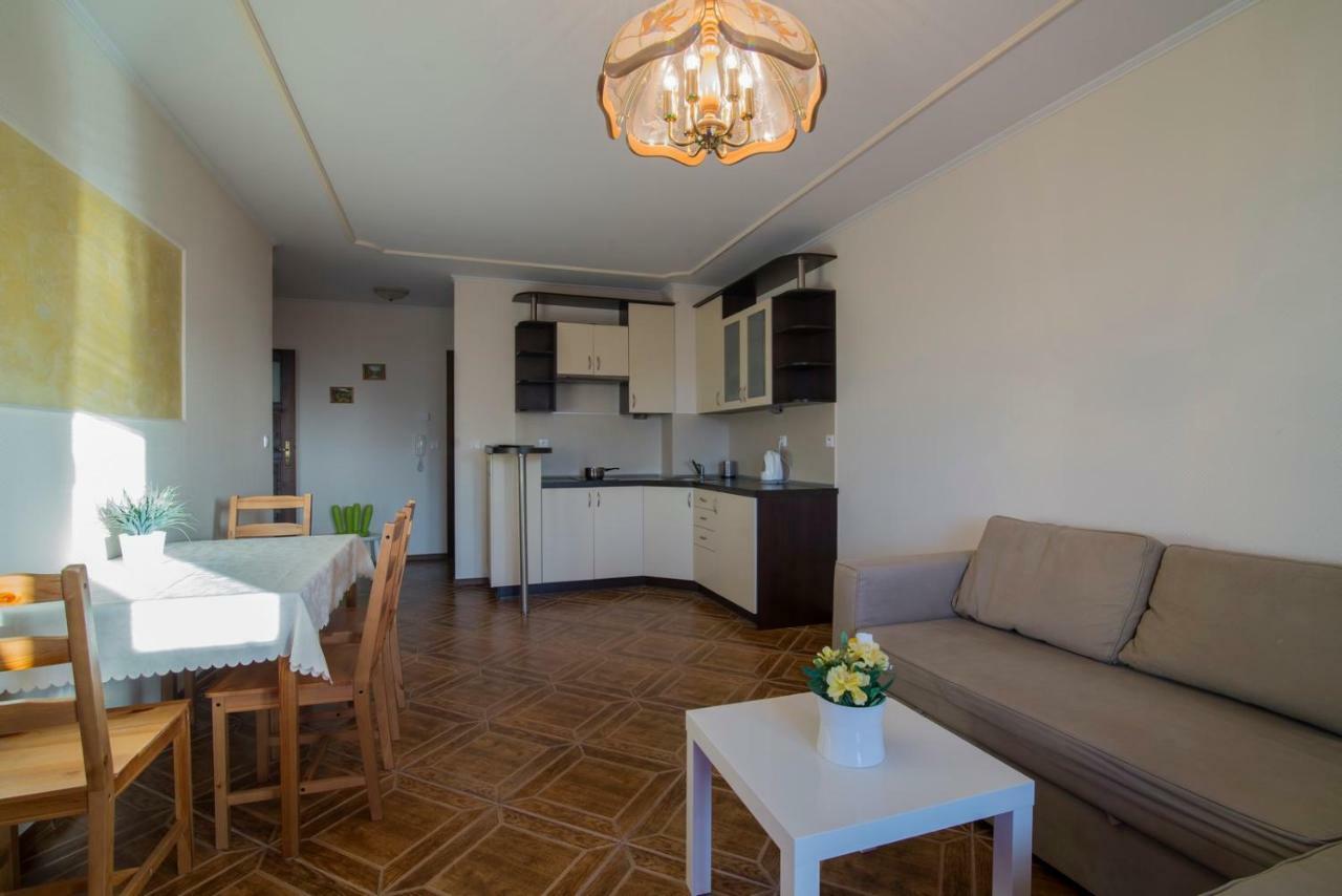 Pionow Rodzinne Apartamenty Urocza 10 Крыница-Морска Экстерьер фото