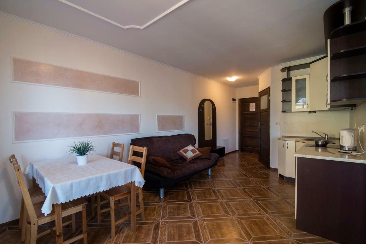 Pionow Rodzinne Apartamenty Urocza 10 Крыница-Морска Экстерьер фото