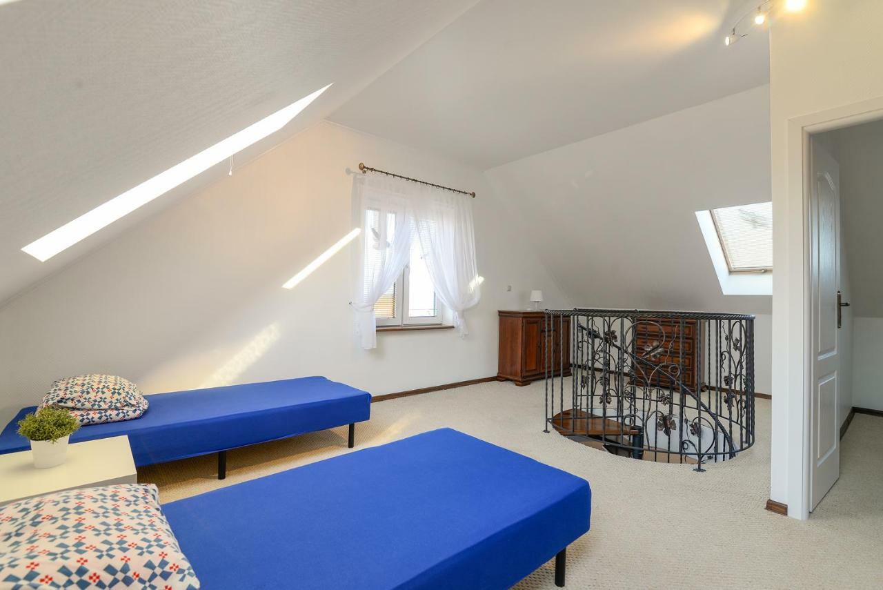 Pionow Rodzinne Apartamenty Urocza 10 Крыница-Морска Экстерьер фото