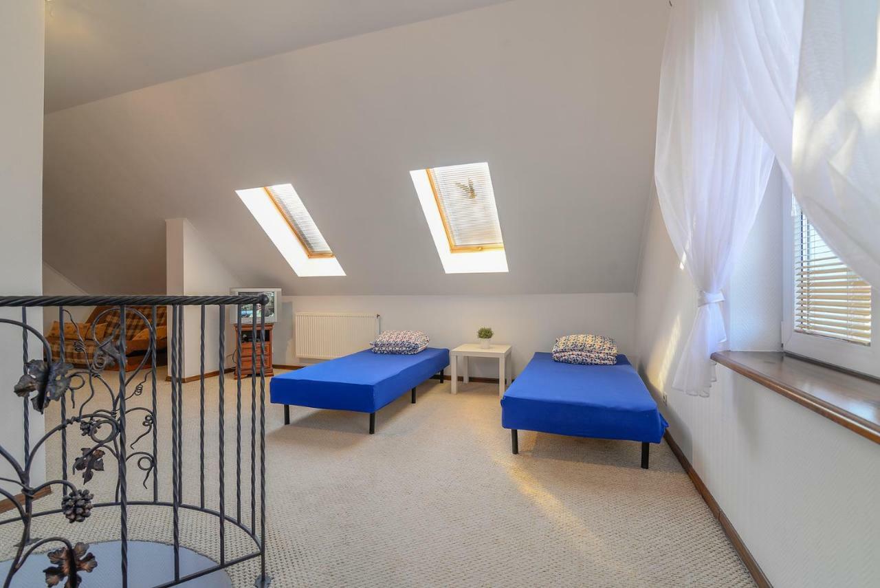 Pionow Rodzinne Apartamenty Urocza 10 Крыница-Морска Экстерьер фото